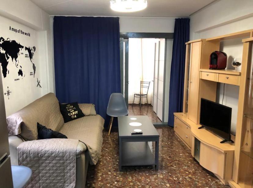 Apartamento Celebraciones Benidormアパートメント エクステリア 写真